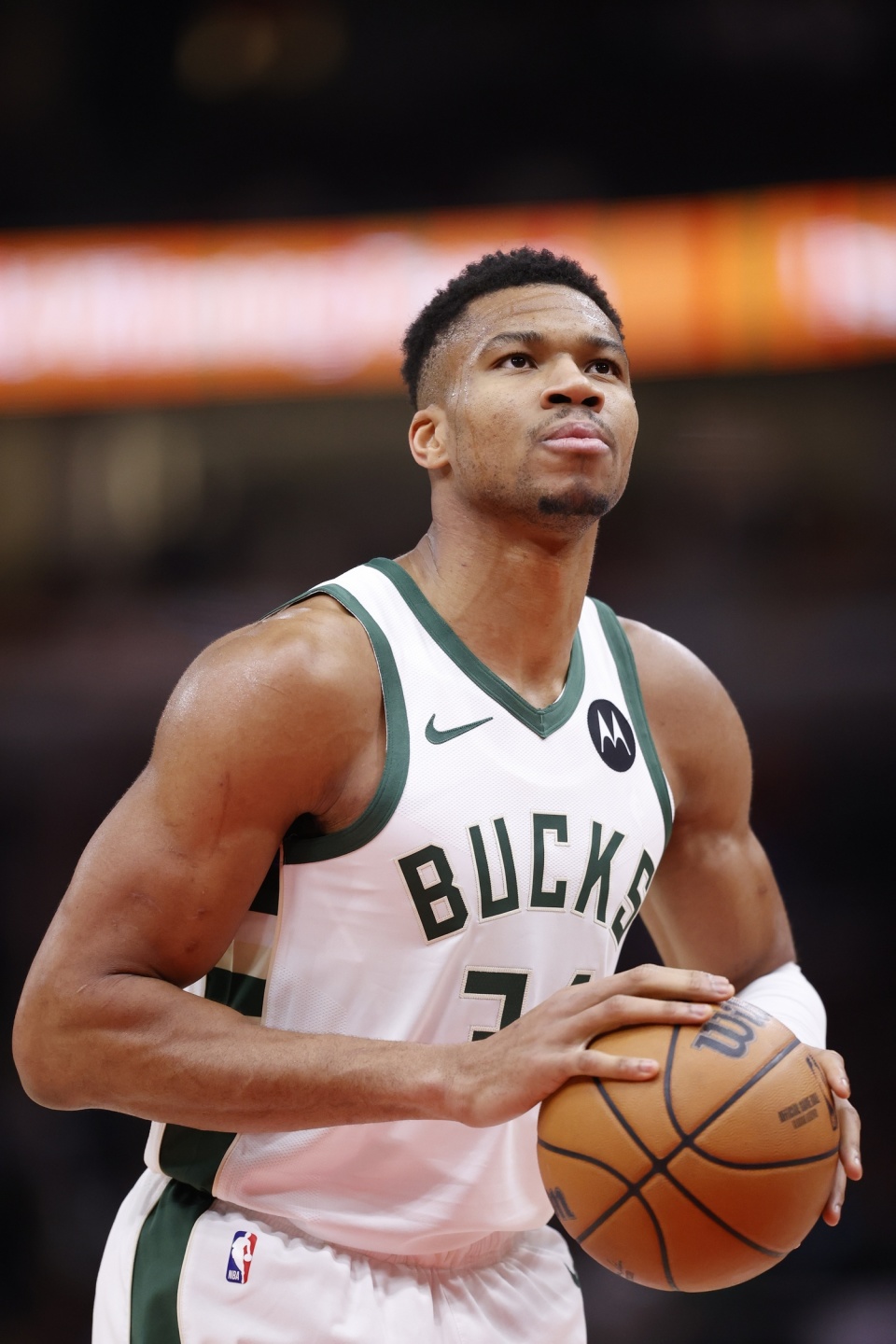 罗客场战胜 罗客场战胜